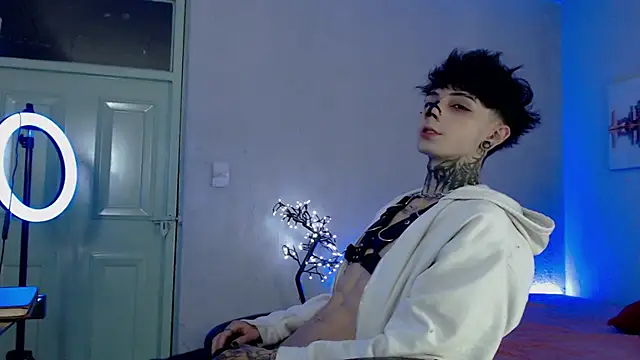 Snapshot of Andy_bapho chatting on 12/07/24, 02:02 Andy bapho online show from 12/07/24, 02:02