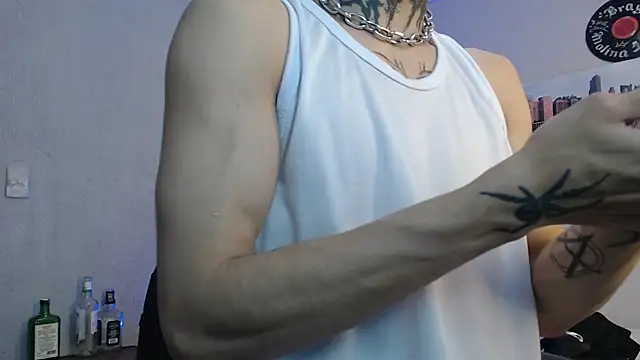 Snapshot of Andy_bapho chatting on 01/11/25, 02:47 Andy bapho online show from 01/11/25, 02:47