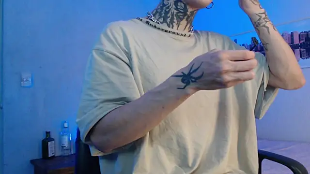 Snapshot of Andy_bapho chatting on 03/04/25, 02:53 Andy bapho online show from 03/04/25, 02:53