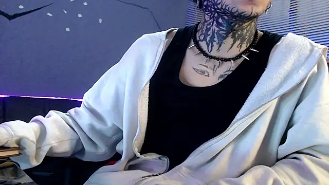 Snapshot of Andy_bapho chatting on 10/13/25, 02:39 Andy bapho online show from 10/13/25, 02:39