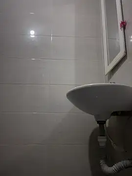 Snapshot of Khalyk_G chatting on 11/16/25, 01:22 Khalyk G online show from 11/16/25, 01:22