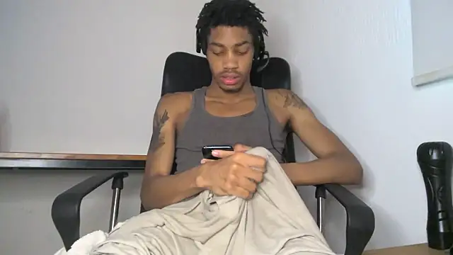 Snapshot of Skinnyblackman chatting on 05/30/26, 11:35 Skinnyblackman online show from 05/30/26, 11:35