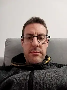 Snapshot of Meriozoro chatting on 11/08/25, 03:56 Meriozoro online show from 11/08/25, 03:56