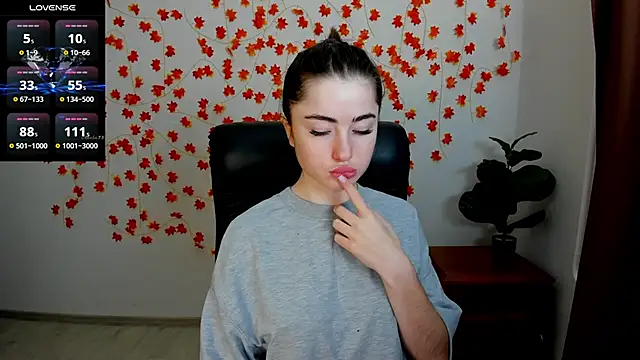 Luxuryalma online show from 02/06/26, 07:23