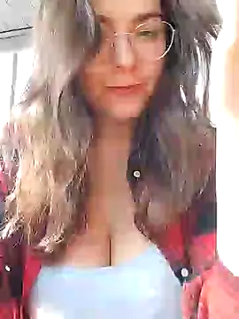 Snapshot of Alicia_Hot1 chatting on 12/18/24, 01:45 Alicia Hot1 online show from 12/18/24, 01:45