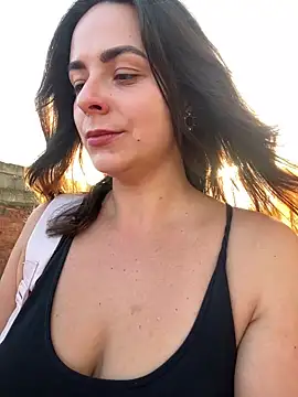 Snapshot of Alicia_Hot1 chatting on 09/18/25, 05:15 Alicia Hot1 online show from 09/18/25, 05:15