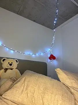  urbestie  online show from 02/08/26, 12:47