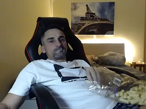 Snapshot of amydamarw chatting on 02/02/26, 04:17 amydamarw online show from 02/02/26, 04:17