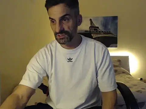 Snapshot of amydamarw chatting on 02/13/26, 05:20 amydamarw online show from 02/13/26, 05:20