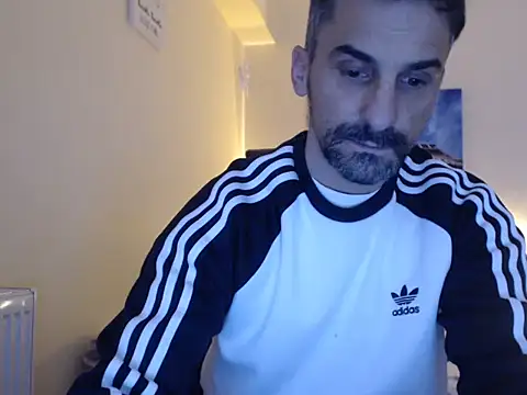 Snapshot of amydamarw chatting on 02/14/26, 05:26 amydamarw online show from 02/14/26, 05:26