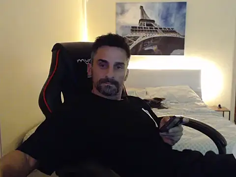 Snapshot of amydamarw chatting on 02/15/26, 07:54 amydamarw online show from 02/15/26, 07:54