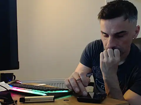 Snapshot of amydamarw chatting on 02/21/26, 05:41 amydamarw online show from 02/21/26, 05:41