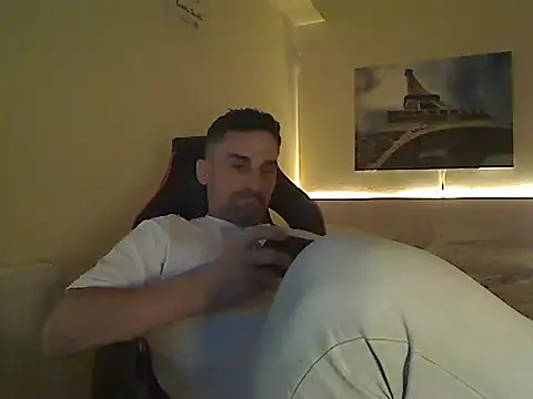 Snapshot of amydamarw chatting on 02/23/26, 06:27 amydamarw online show from 02/23/26, 06:27