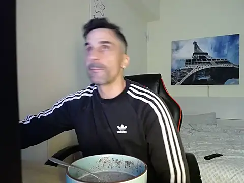 Snapshot of amydamarw chatting on 02/25/26, 07:23 amydamarw online show from 02/25/26, 07:23