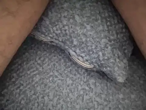 Snapshot of bensenbiz111 chatting on 04/16/26, 04:35 bensenbiz111 online show from 04/16/26, 04:35