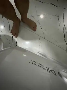 Snapshot of bensenbiz111 chatting on 04/16/26, 04:41 bensenbiz111 online show from 04/16/26, 04:41