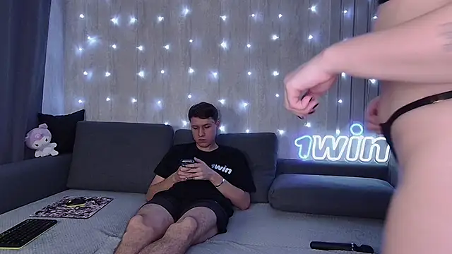 Snapshot of wineandboobss chatting on 12/06/24, 03:22 wineandboobss online show from 12/06/24, 03:22