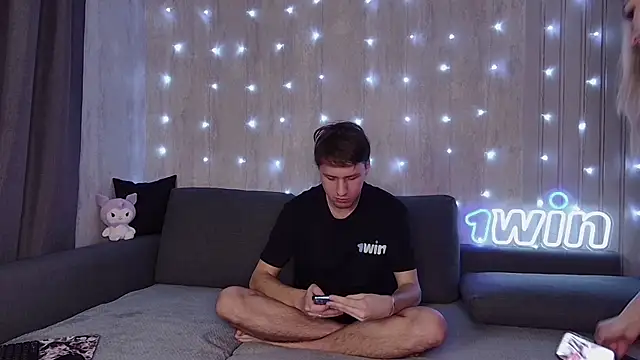 Snapshot of wineandboobss chatting on 12/12/24, 02:22 wineandboobss online show from 12/12/24, 02:22