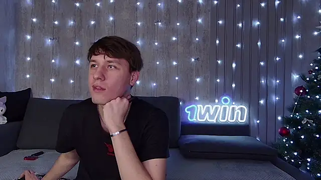 Snapshot of wineandboobss chatting on 01/20/25, 12:49 wineandboobss online show from 01/20/25, 12:49