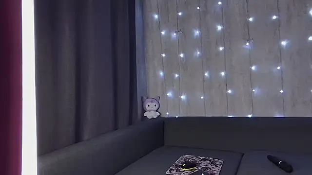 Snapshot of wineandboobss chatting on 02/20/25, 06:35 wineandboobss online show from 02/20/25, 06:35