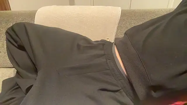 atom0407 online show from 02/28/25, 04:42