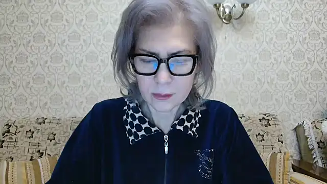 Elegant00Lady online show from 10/20/25, 05:46