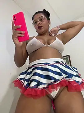 Snapshot of anaesca chatting on 10/17/25, 01:03 anaesca online show from 10/17/25, 01:03