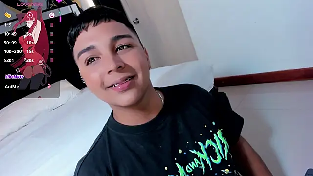 Snapshot of Seductivo_jr chatting on 01/10/25, 08:29 Seductivo jr online show from 01/10/25, 08:29
