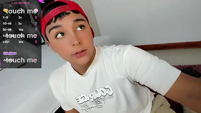 Snapshot of Seductivo_jr chatting on 02/01/25, 03:19 Seductivo jr online show from 02/01/25, 03:19