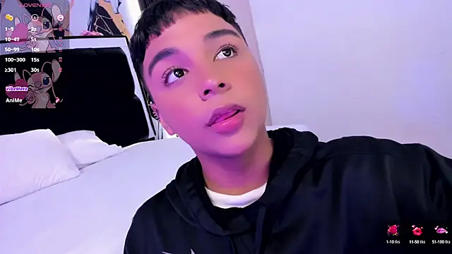 Snapshot of Seductivo_jr chatting on 03/01/25, 03:21 Seductivo jr online show from 03/01/25, 03:21