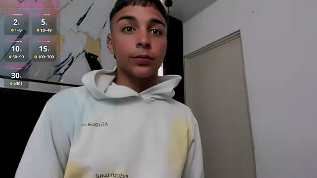 Snapshot of Seductivo_jr chatting on 02/19/26, 04:19 Seductivo jr online show from 02/19/26, 04:19