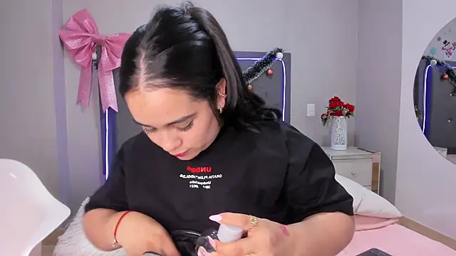 emma lye online show from 12/14/25, 09:14