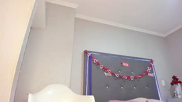 emma lye online show from 04/28/26, 02:27
