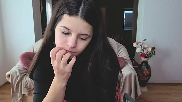 Molly Owens online show from 09/26/25, 06:06