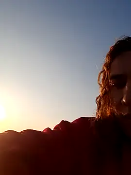 Snapshot of Greacky chatting on 02/06/25, 04:25 Greacky online show from 02/06/25, 04:25