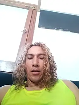 Snapshot of Greacky chatting on 10/21/25, 07:42 Greacky online show from 10/21/25, 07:42