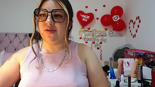 lanaqueen699 online show from 02/26/25, 06:32