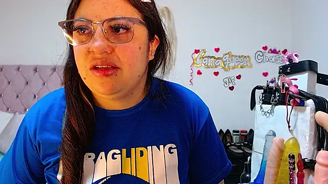 lanaqueen699 online show from 09/19/25, 12:17