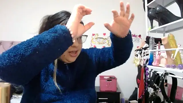 lanaqueen699 online show from 11/04/25, 12:15