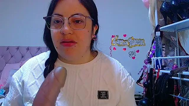 lanaqueen699 online show from 05/13/26, 12:13