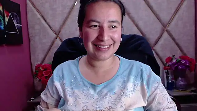 NaomyPrinces online show from 12/21/24, 07:38