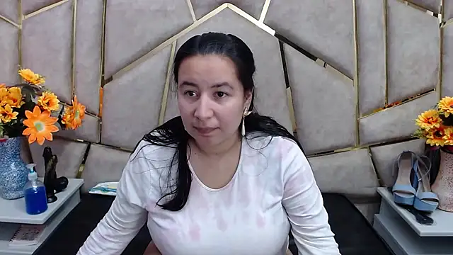 NaomyPrinces online show from 01/25/25, 01:52