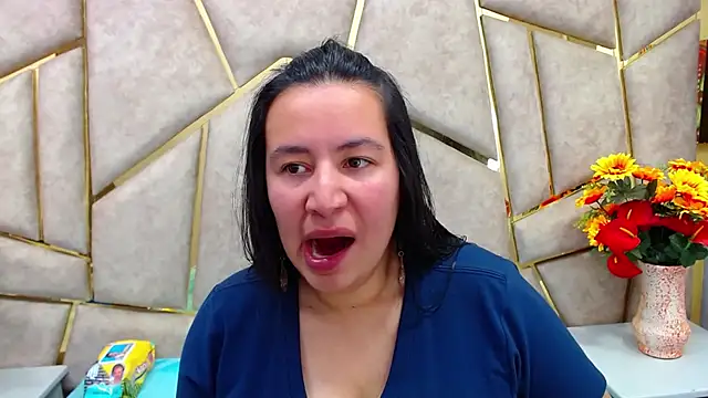 NaomyPrinces online show from 02/08/25, 01:54