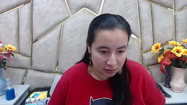 NaomyPrinces online show from 02/13/25, 01:37