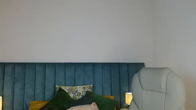 april bunnyy online show from 03/19/25, 01:43