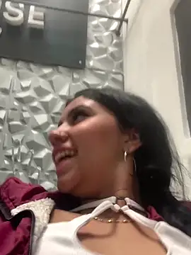 Larabrooks online show from 01/06/26, 06:00