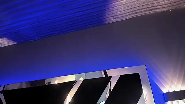 Larabrooks online show from 03/12/26, 07:09