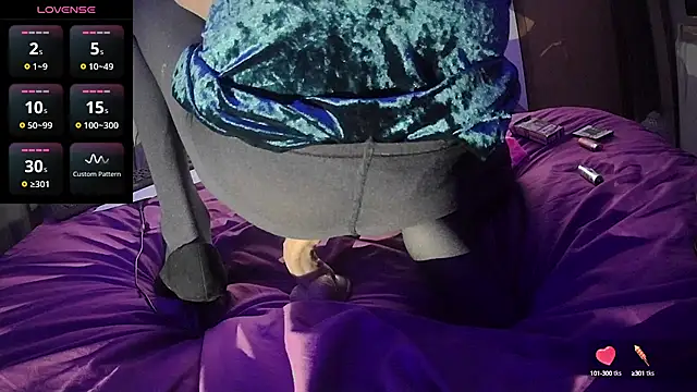 Snapshot of FLakiReve chatting on 02/19/25, 02:12 FLakiReve online show from 02/19/25, 02:12