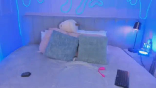 Snapshot of Mai_higurashi chatting on 10/29/25, 07:48 Mai higurashi online show from 10/29/25, 07:48