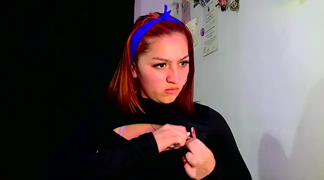 lucycherry   online show from 02/05/25, 01:15